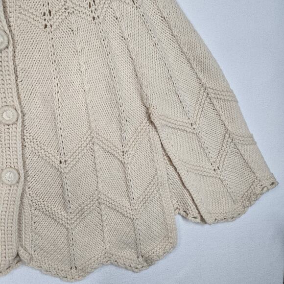 VTG Hand Knitted Cape Poncho Beige Button Front Grandmacore Boho Handmade - Picture 5 of 15